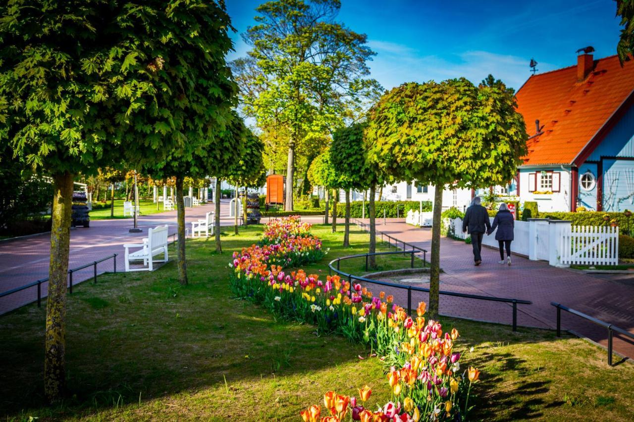 Für 8 Personen Mit Kamin&terrasse Villa Boltenhagen